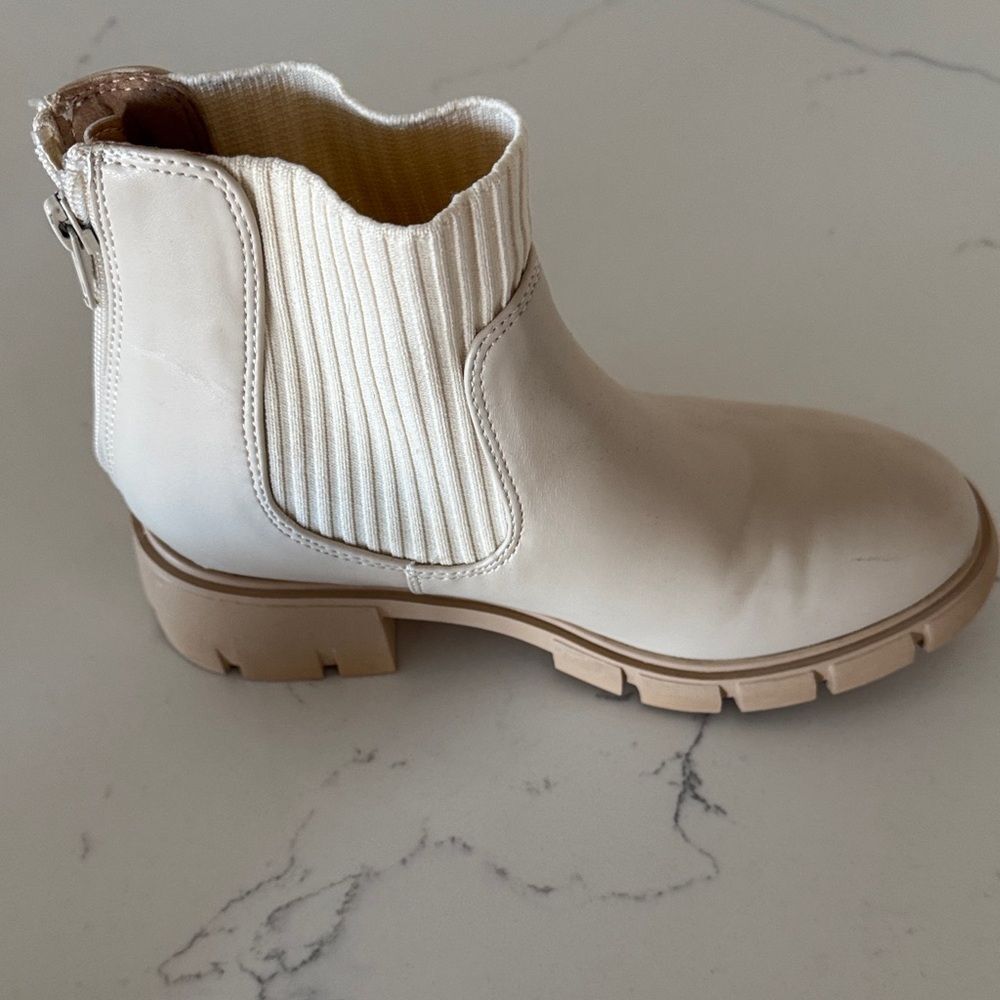 Stylish Cream Kids Ankle Boots - Picture 2 of 12